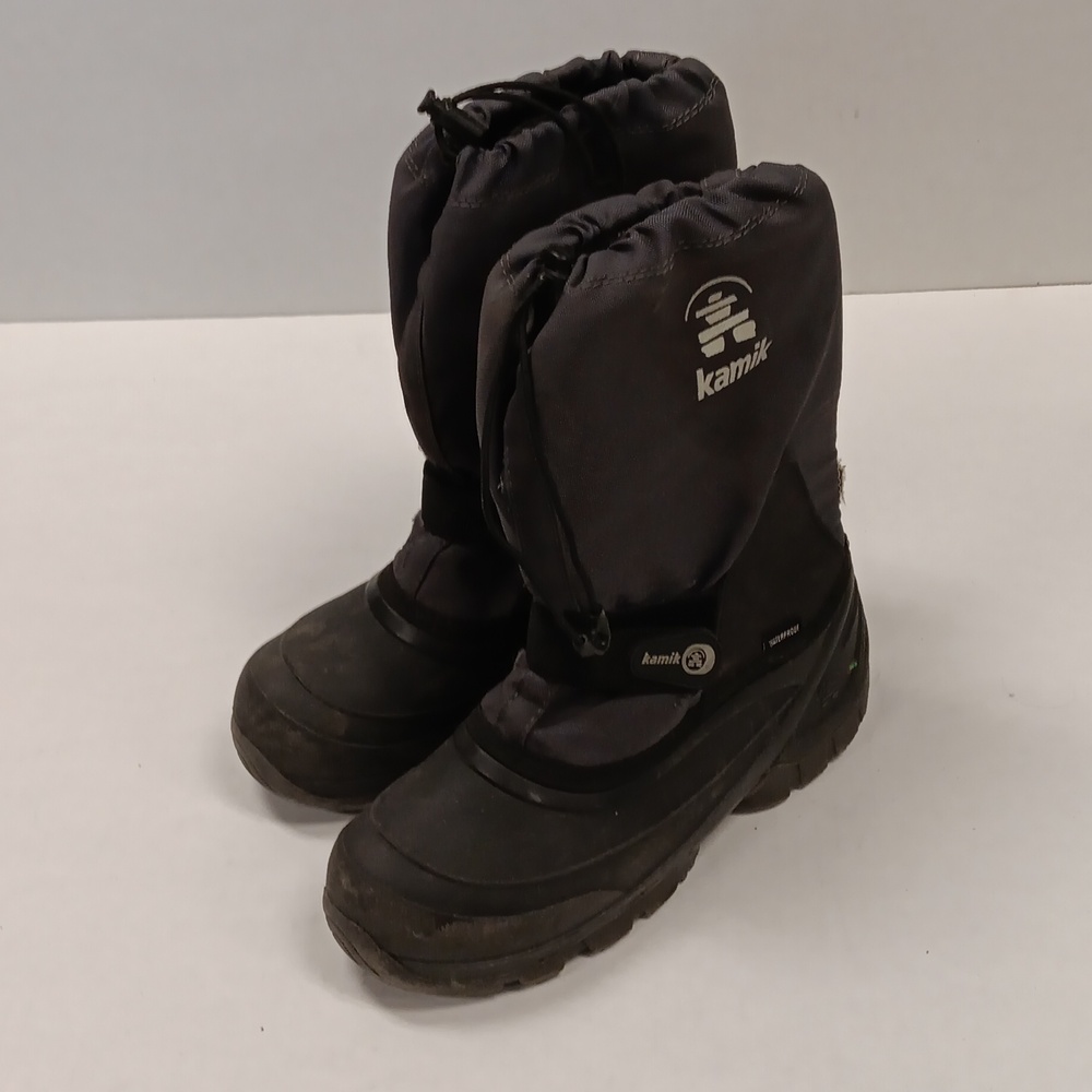 KAMIK YOUTH SIZE 5 BLACK WINTER BOOTS.